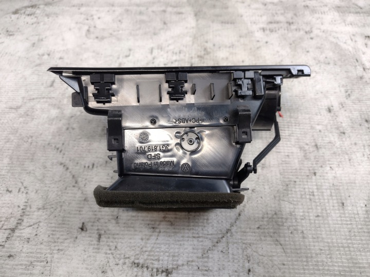 VW PASSAT B8 GRILLE CONDUIT D'AIR 3G1819701D