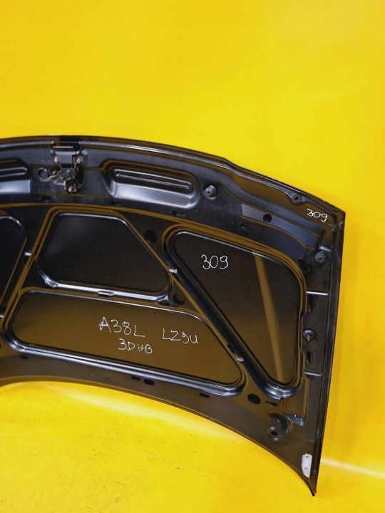 CAPOT COUVERCLE MOTEUR AUDI A3 8L LAK: LZ9U NR309