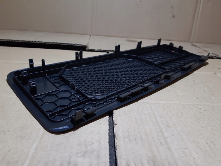 AUDI A4 B9 GRILLE CALANDRE HAUT-PARLEURS GAUCHE 8W5035405B