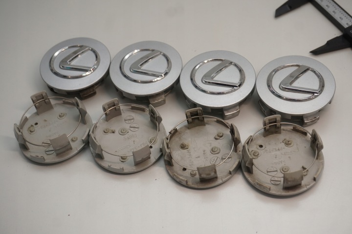 ORIGINE BOUCHONS 63/55MM LEXUS DANS PIEKNYM STANIE L02 ROND LOGO