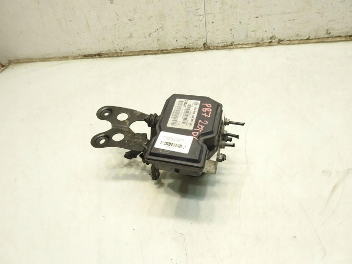POMPE DE FREIN ABS VW PASSAT B7 2.0 TDI 3AA614109AG 54085622T