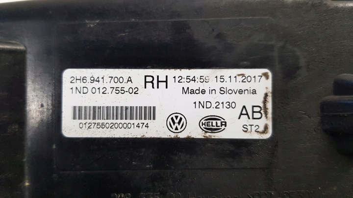 PHARES ANTIBROUILLARD DROIT AVANT VW AMAROK