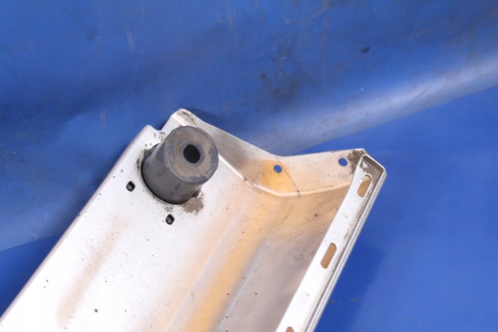 REVÊTEMENT MOULURE SEUIL DROITE MERCEDES W221 775 LONG