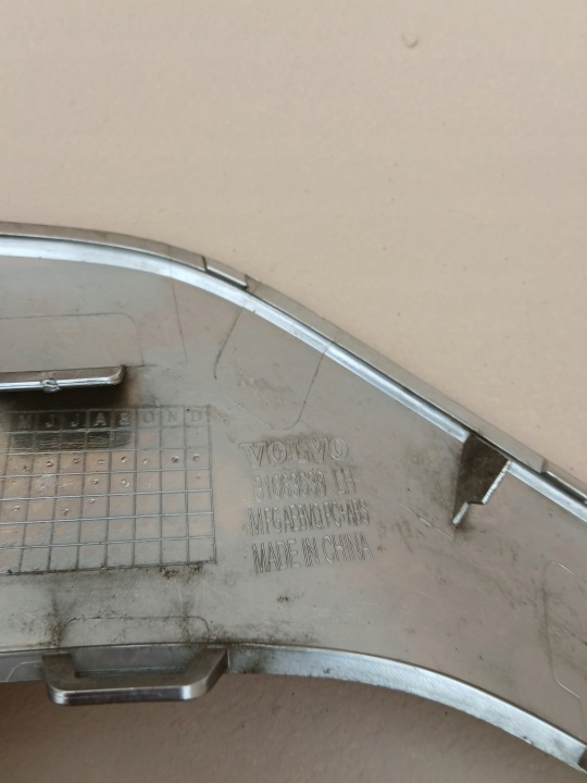 VOLVO XC90 2 II 2014- MOULURE PARE-CHOCS GAUCHE AVANT AVANT 31663539