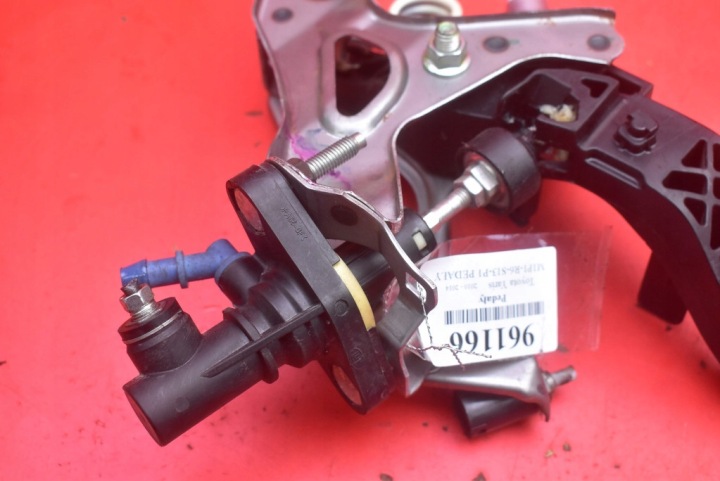 PÉDALE PÉDALES EMBRAYAGE FREIN EUROPE TOYOTA YARIS 3 III 1.33 VVTI 99 KM 10-14