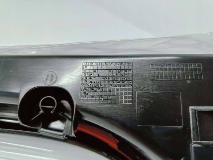 PHARE ARRIÈRE DANS CLAPET ARRIÈRE MERCEDES-BENZ EQC A2939061801