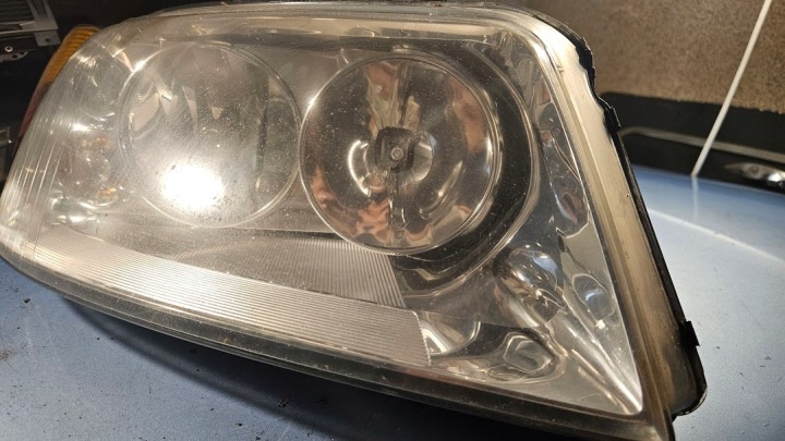 DROITE AVANT PHARE PROJECTEUR VW SHARAN MK1 RESTYLAGE 0301182202 7M3941016L