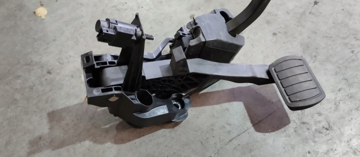 PÉDALE POTENTIOMÈTRE GAZ FREINS ENSEMBLE PEUGEOT 308 III T10 P5