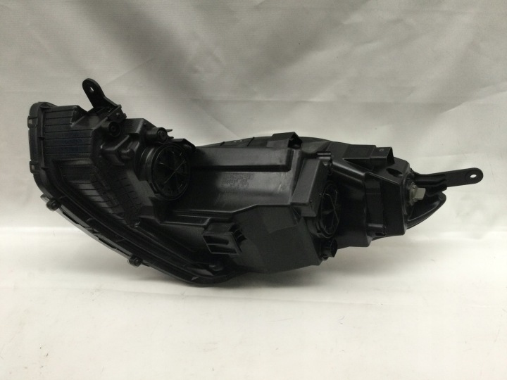 HYUNDAI IX20 10-15R PHARE DROIT AVANT 92102-1KXXX