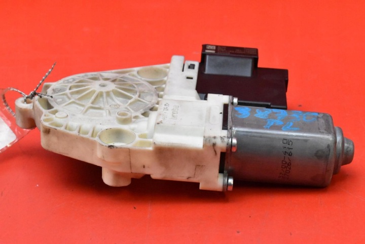 PETIT MOTEUR ÉLÉVATEUR VITRES GAUCHE AVANT 987086-100 SEAT IBIZA 3 III 3D HAYON 02-