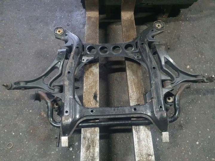 CHÂSSIS AVANT AUDI Q7 (4M) 7L0407747A 3.0L DIESEL 170KW 2007