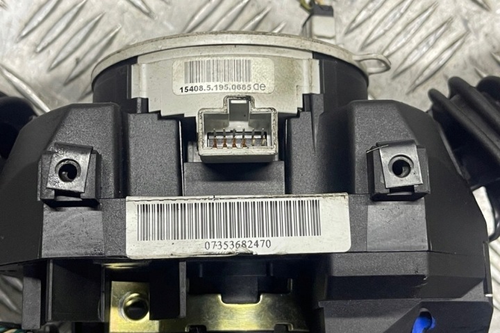 DZWIGNIA/PRZELACZNIK CLIGNOTANTS ESSUIE-GLACES FIAT STILO (192_)