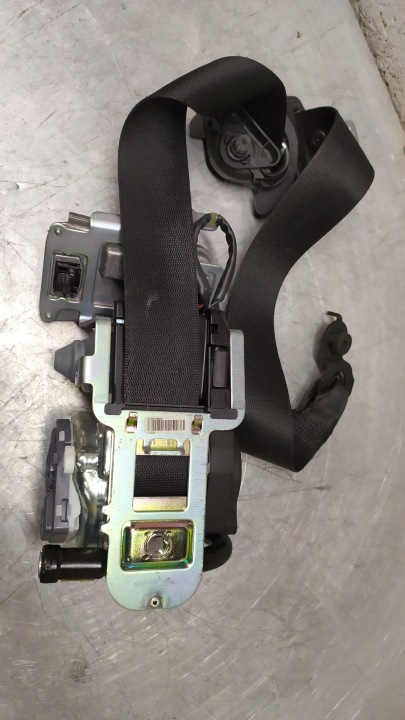 MERCEDES W204 CEINTURE DE SÉCURITÉ GAUCHE AVANT 616426600