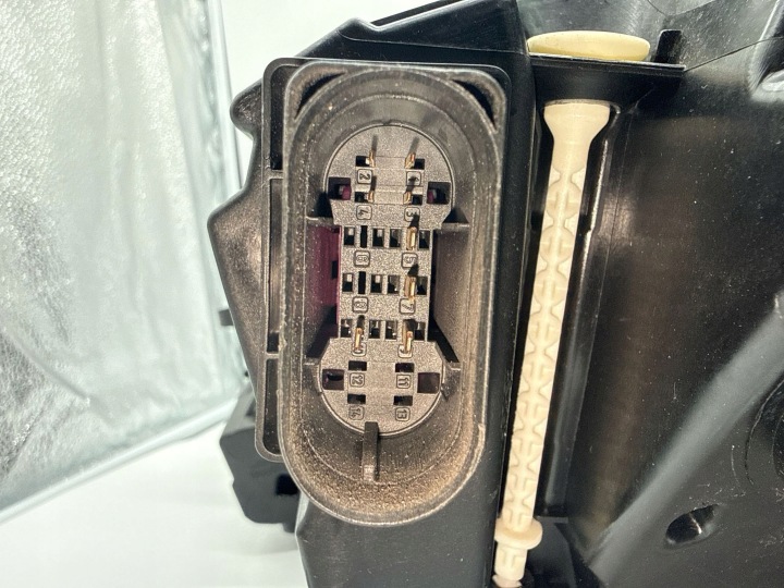 MERCEDES-BENZ E W213 213 PHARE AVANT DROITE BLEUE MULTIBEAM A2139069608