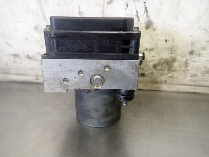 POMPE ABS AUDI A4 B7