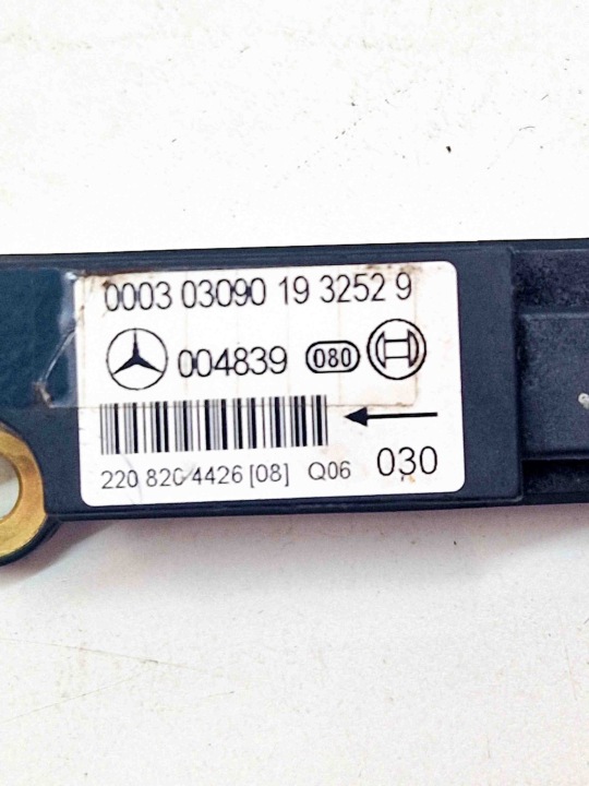 ARRIÈRE GAUCHE CAPTEUR COUP MERCEDES-BENZ SL (R230) 2208204426 5.0L