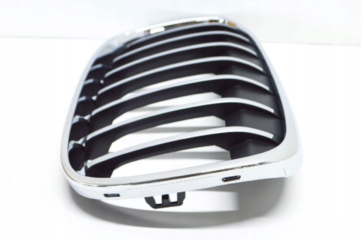 BMW X1 F48 RADIATEUR DROITE CALANDRE X LINE 51117383366 7383366 2015ORYGINALNA