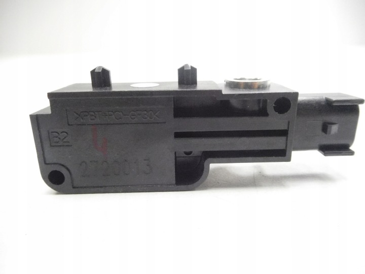 CAPTEUR ZDERZENIOWY FORD MONDEO MK3 OE 1127004