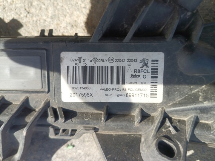 PHARES ANTIBROUILLARD LED FJD GAUCHE AVANT AVANT PEUGEOT 508 II 9820134880