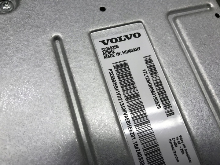 VOLVO XC40 ELEKTRYK 2021 KIT HAUT-PARLEURS AMPLIFICATEUR HARMAN KARDON 32359256