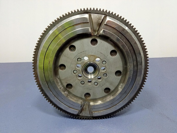 KIA SPORTAGE V 21- EMBRAYAGE VOLANT BIMASSE 232002M710 6 MT WNJ6 TRANSMISSION AVANT