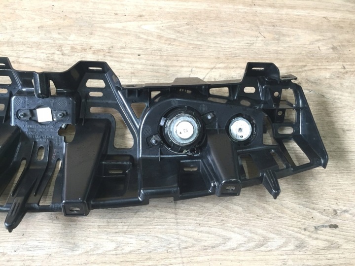 SUPPORT HAUT-PARLEURS COUVERCLES DE COFFRE TESLA X 1050282-00-D