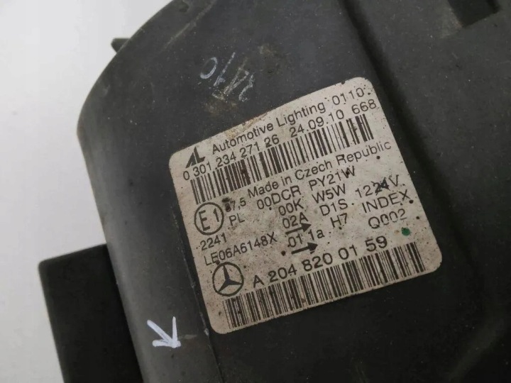 PHARE GAUCHE AVANT MERCEDES-BENZ C (W204) A2048200159 2.1L DIESEL 2011