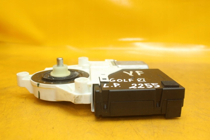 PETIT MOTEUR CONTRÔLEUR VITRES GAUCHE AVANT VW GOLF VI AUDI 3C0959793C 1K5837401BC