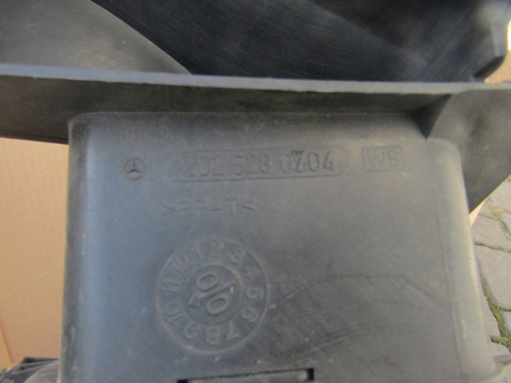 3 MERCEDES W202 2.2CDI CHÂSSIS FILTRE AIR CONDUIT D'AIR