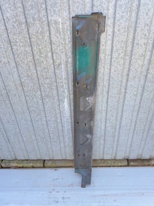 VW T5 DROITE MOULURE LATÉRALE CALANDRE RAIL TÔLE PROTECTION