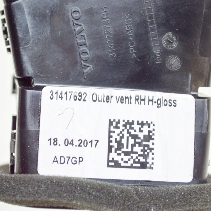 VOLVO XC60 2017 BUSES GRILLES CONDUIT D'AIR TABLEAU DE BORD INSTRUMENTATION