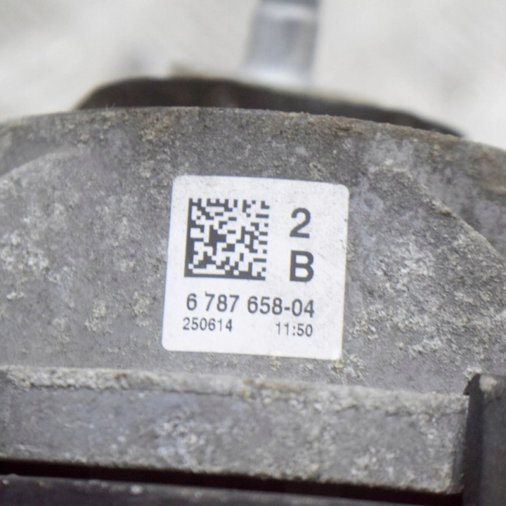 BMW 3 F30 F35 F31 2014 DROITE CÔTÉ SUPPORT FIXATION MOTEUR