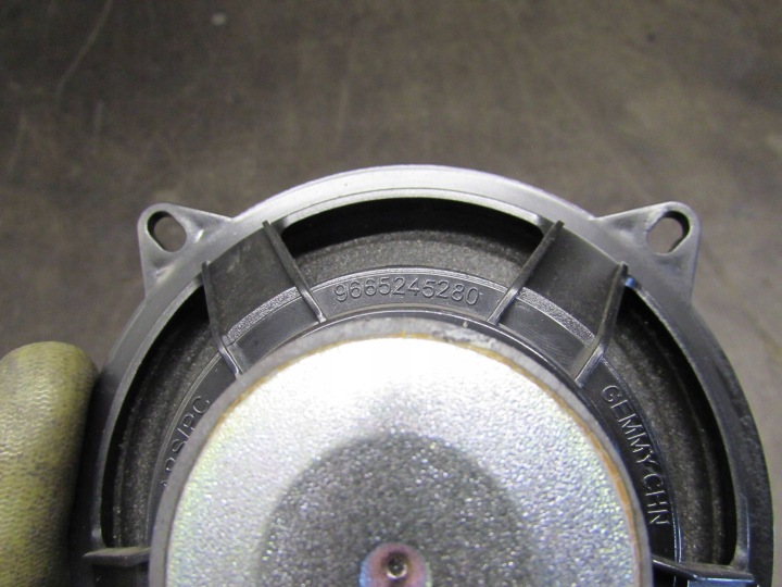 HAUT-PARLEUR DROIT ARRIÈRE PEUGEOT 5008 I 09-13R 9665245280