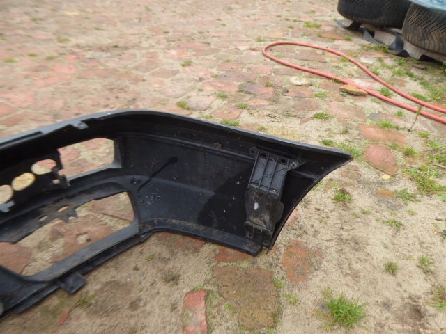 GOLF III 92-97 PARE-CHOCS AVANT AVANT
