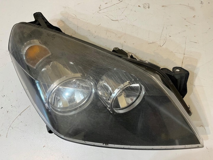 OPEL ASTRA H 3 III PHARE DROIT AVANT AVANT COMPLÈTE 1EG270370 NOIRE