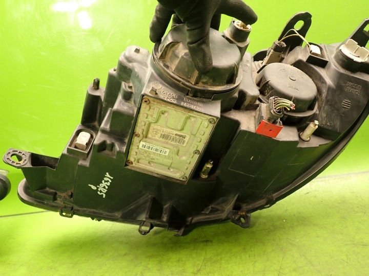 PROJECTEUR DROIT GAUCHE PHARE ENSEMBLE PEUGEOT 807 10R BI-XENON 89901998