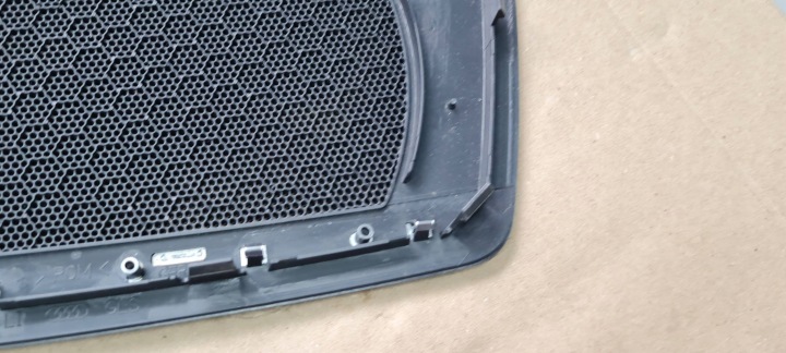 AUDI A7 S7 4G CALANDRE PROTECTION HAUT-PARLEURS BOSE GAUCHE AVANT 4G8035419A