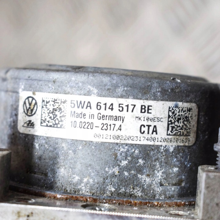 VOLKSWAGEN GOLF VIII 2021 POMPE ABS
