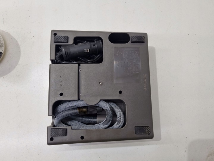 AUDI A3 S3 8P 2009 COMPRESSEUR VERS PNEUS