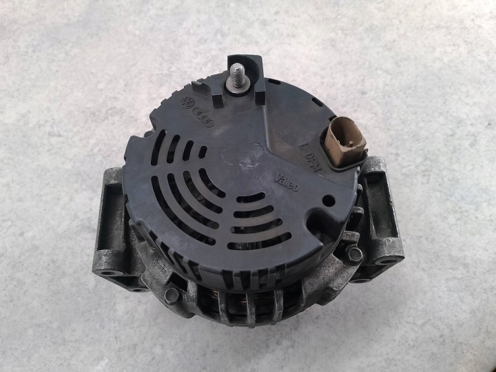ALTERNATEUR AUDI A4 B6 06B903016S SG12B047 2.0 20V 131KM