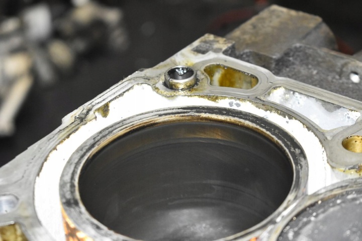 BLOC BAS MOTEUR ARBRE QR20 NISSAN PRMIERA P12 2.0 16V 140 KM 01-08