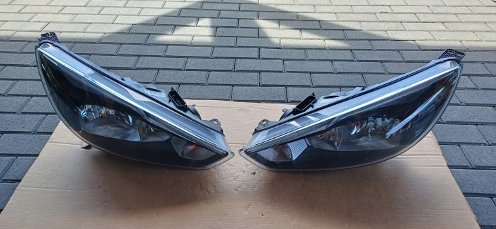 PHARE PROJECTEUR GAUCHE FORD FOCUS MK 3