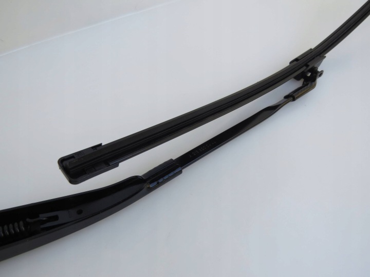 BRAS ESSUIE-GLACES DROIT DROIT AVANT PASSAGER A2188200444 MERCEDES CLS W218