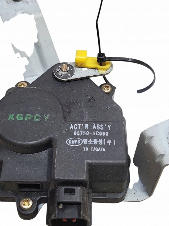 2002 HYUNDAI GETZ SERVOMOTEUR CENTRAL SERRURE 957501C000