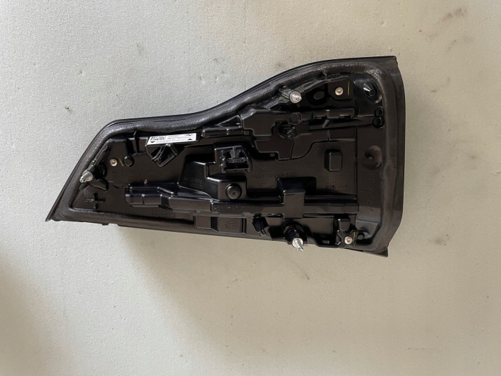 BMW X3 G01 LIFT PHARE ARRIÈRE ARRIÈRE DANS COUVERCLE DE COFFRE GAUCHE H3946305109 DROITE H4946305209