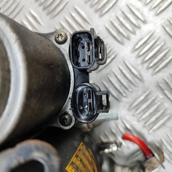 POMPE ABS TOYOTA PRIUS (_W3_) 4707047050 32029796 1.8L 100KW 2013