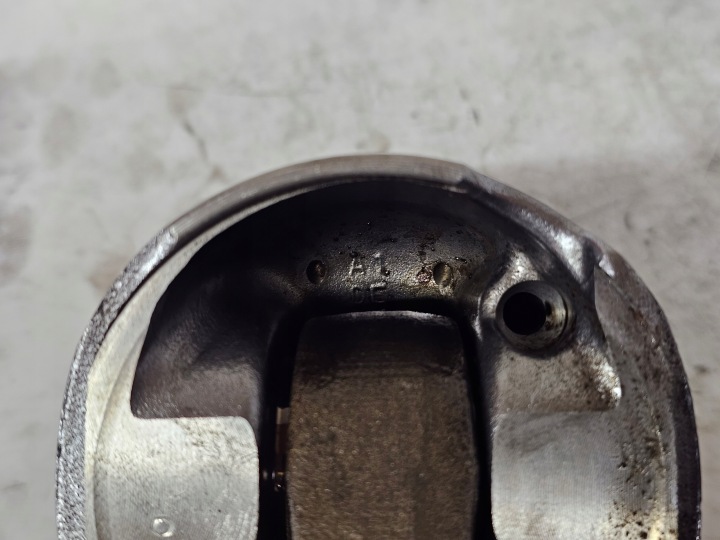 AUDI Q7 4L 06R 3.0 TDI BUG PISTON BIELLE 059AA
