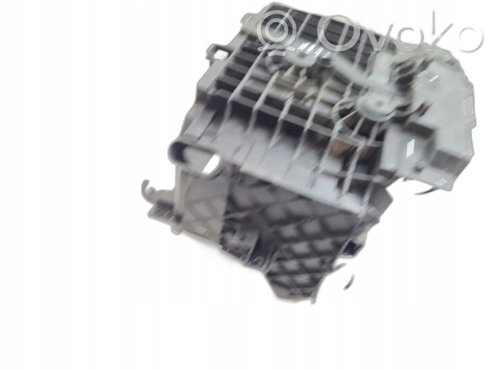 SUPPORT CHÂSSIS BATTERIE FOR RENAULT TRAFIC OEM: 244465670R