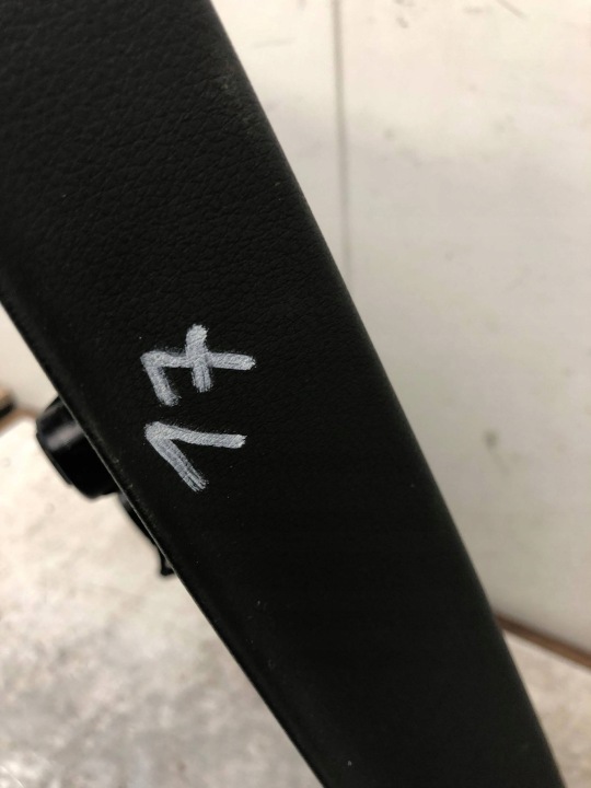 COLLECTEUR PORTES DROIT ARRIÈRE AUDI Q3 8U 8U0867306