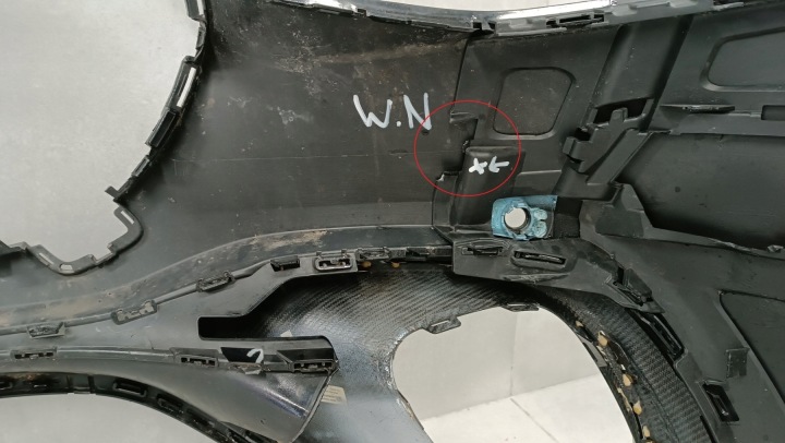 PARE-CHOCS AVANT AVANT MERCEDES AVEC CLASSE 223 6.3 PERFORMANCE AMG 21- CARBONE
